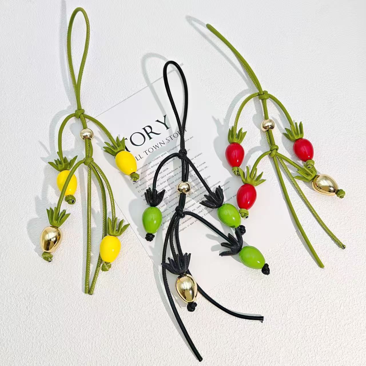 พวงกุญแจหนังวัวรูปทรงลูกโอ๊กพร - Women'S Accessories Loewe บทวิจารณ์และราคา